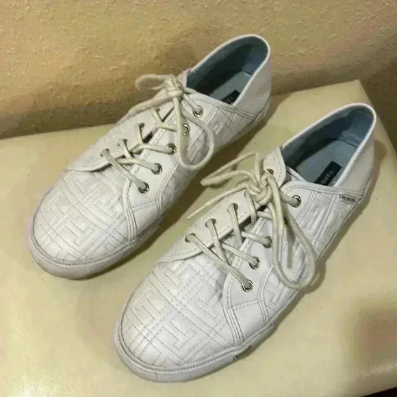 Tommy Hilfiger Shoes - Tommy Hilfiger fashion sneakers size 9 1/2